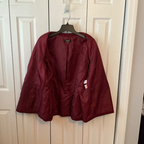 Women’s Nine West Burgundy Blazer - Picture 4 of 6